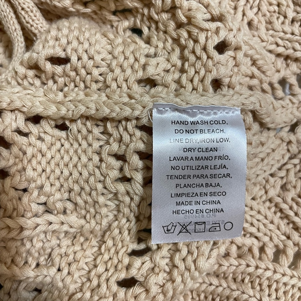New JUNIPER BLU Womens Tan Deep V-Front Ruched Crochet Sweater Size Large - Picture 9 of 10